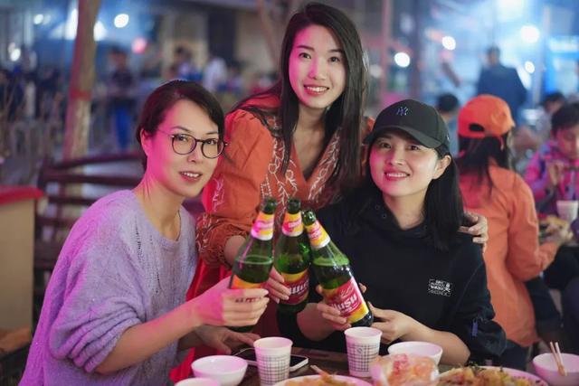 喀什饭店里喝的茶_喀什市茶餐厅哪家好_喀什茶馆都有什么茶