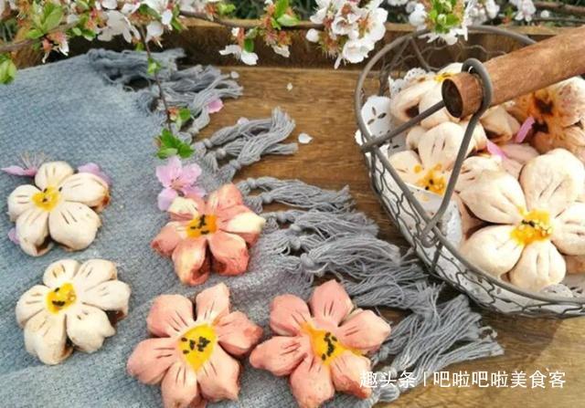 中式酥皮点心色香味俱全,用料简单,无需发面,酥得掉渣!