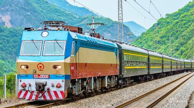 十大经典火车旅行路线 此生一定要坐一次的7趟火车(21)