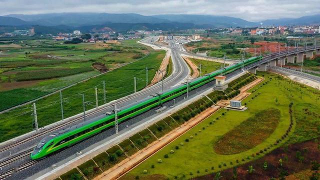 十大经典火车旅行路线 此生一定要坐一次的7趟火车(25)