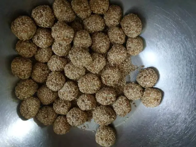 自炸面点心_炸面食点心的做法大全_好吃的炸面小点心